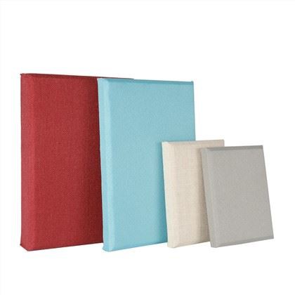 Akustická stěna z tkaniny